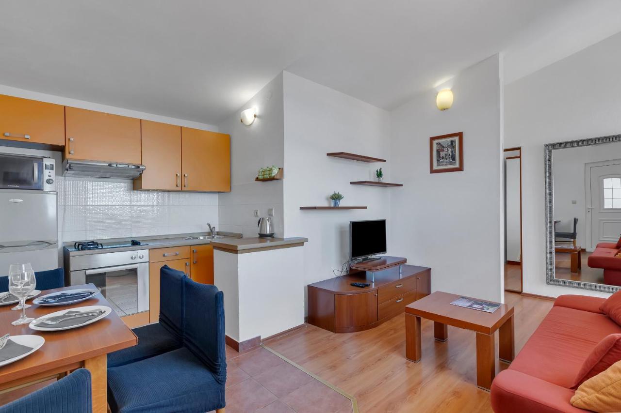Apartmani Verica Tučepi Buitenkant foto