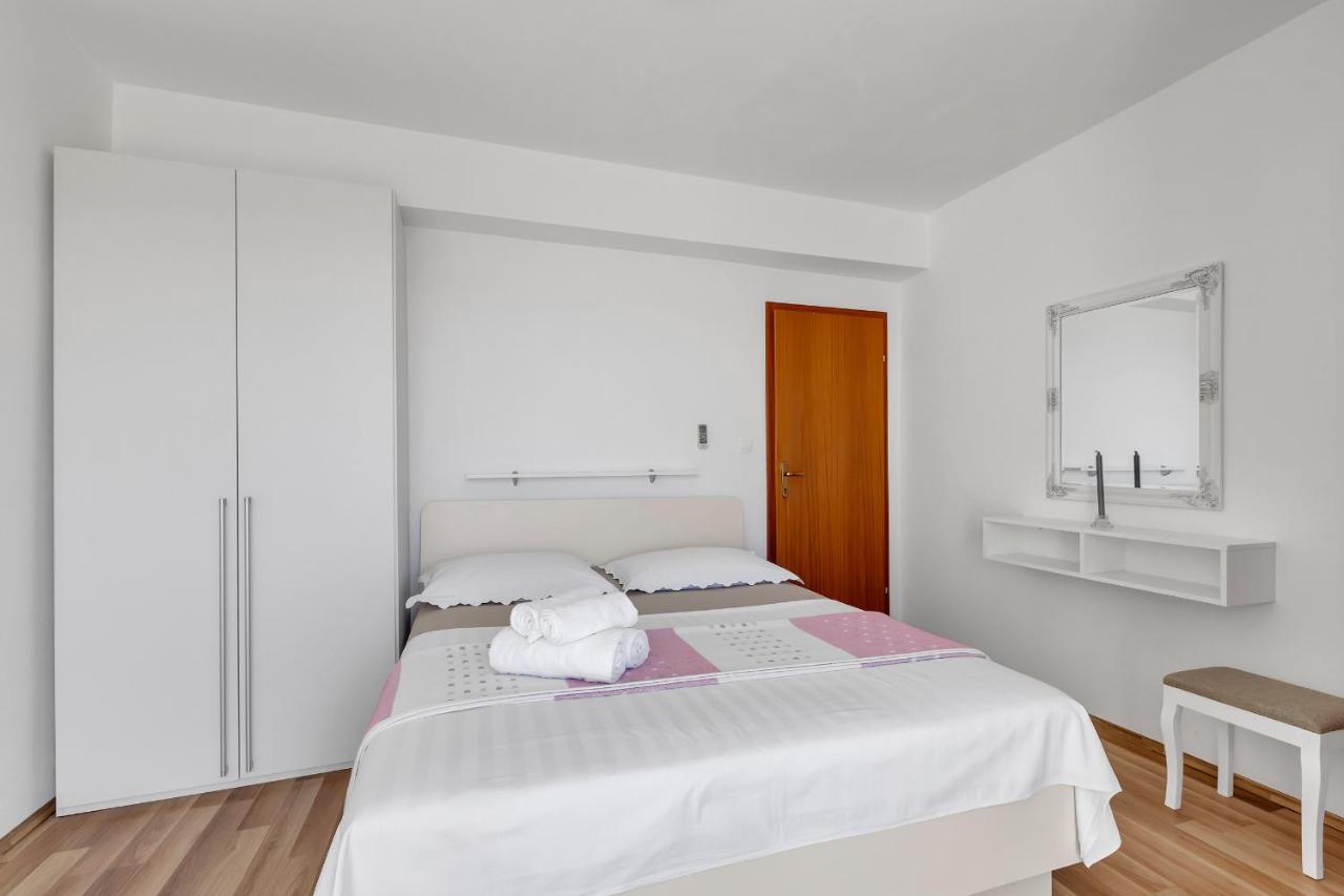 Apartmani Verica Tučepi Buitenkant foto